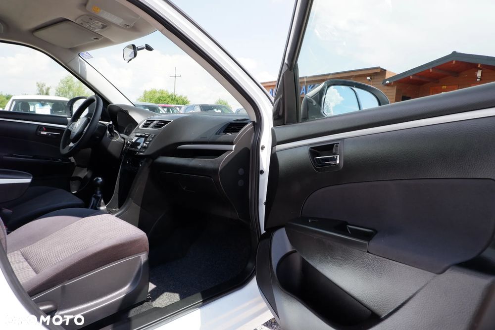 Suzuki Swift 1.2 4x4 Club - 3