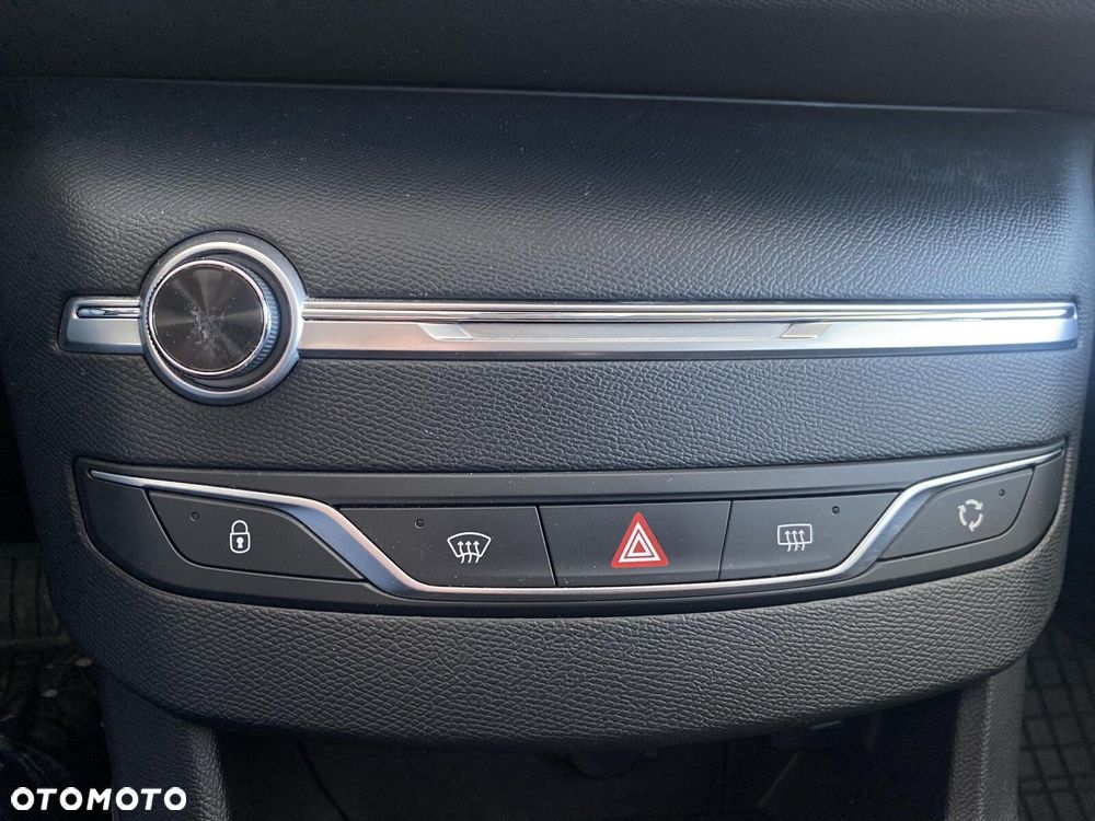 Peugeot 308 - 16