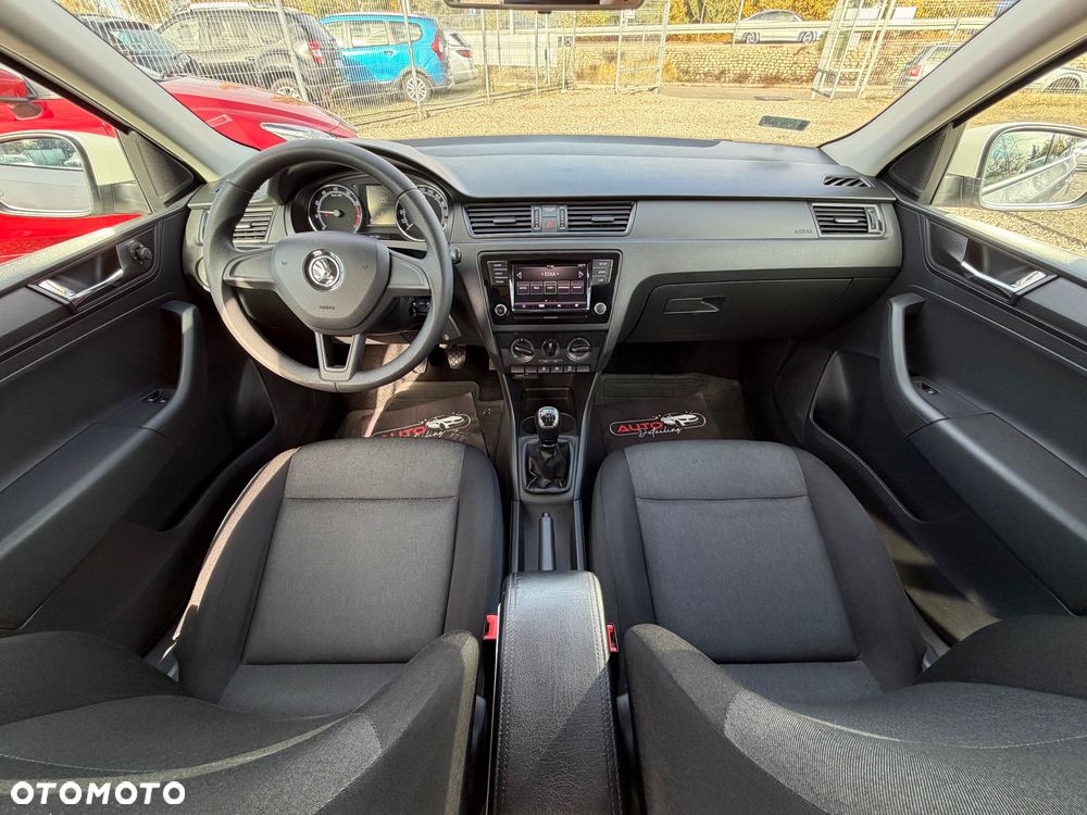 Skoda RAPID - 12