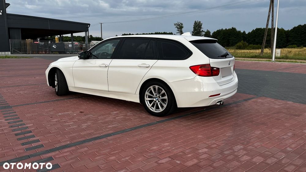 BMW Seria 3 325d - 30