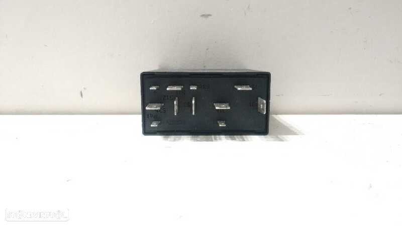 RELÉ VOLKSWAGEN PASSAT 2000 -4B0955531A - 2