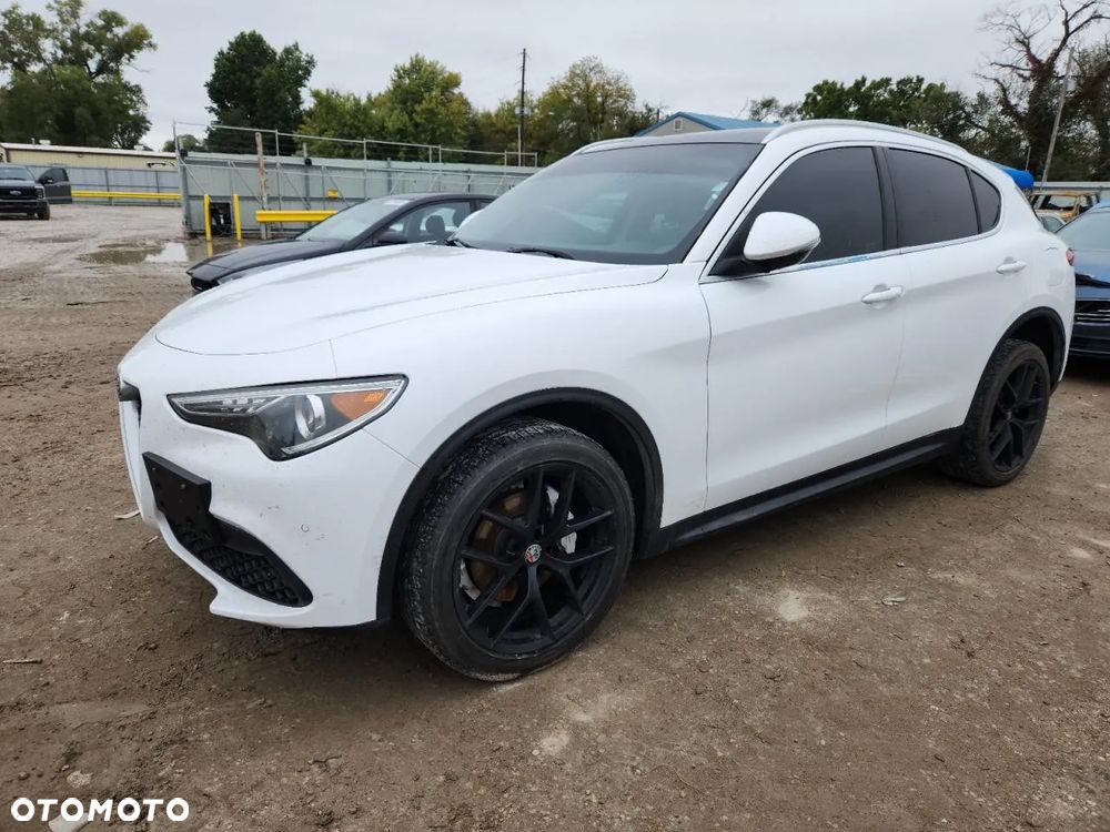 Alfa Romeo Stelvio 2.0 Turbo 16V AT8-Q4 Ti - 1