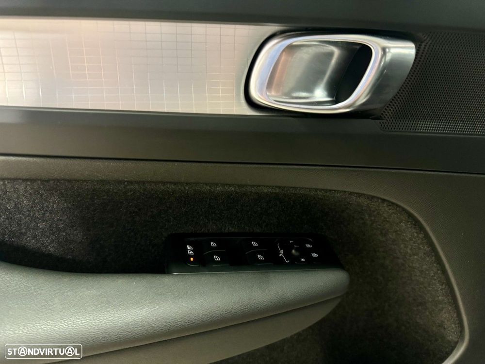 Volvo XC 40 1.5 T5 PHEV Momentum Plus - 22