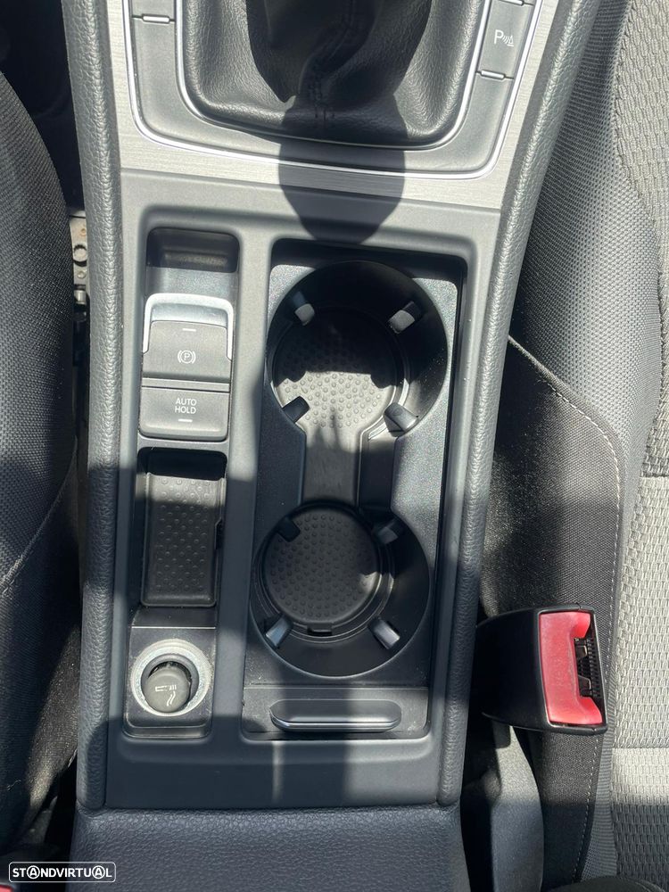 VW Golf 1.6 TDi GPS Edition - 32