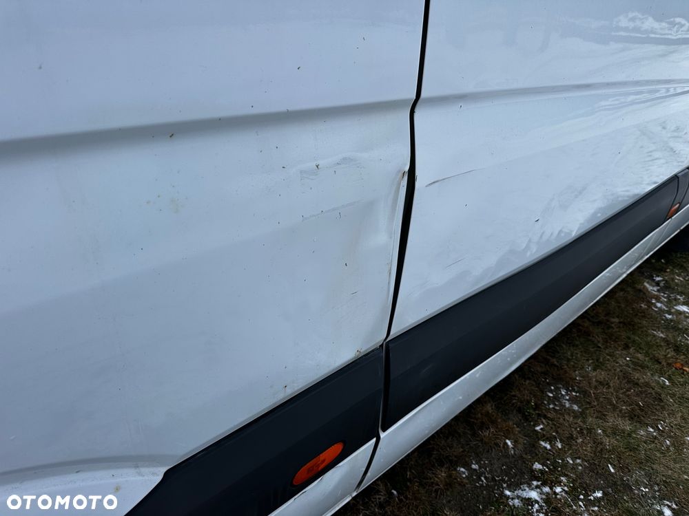 Mercedes-Benz Sprinter - 24
