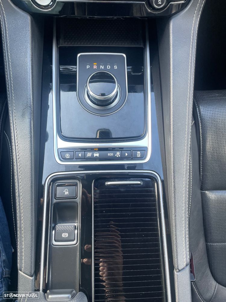 Jaguar F-Pace 2.0 i4D R-Sport Aut. - 27