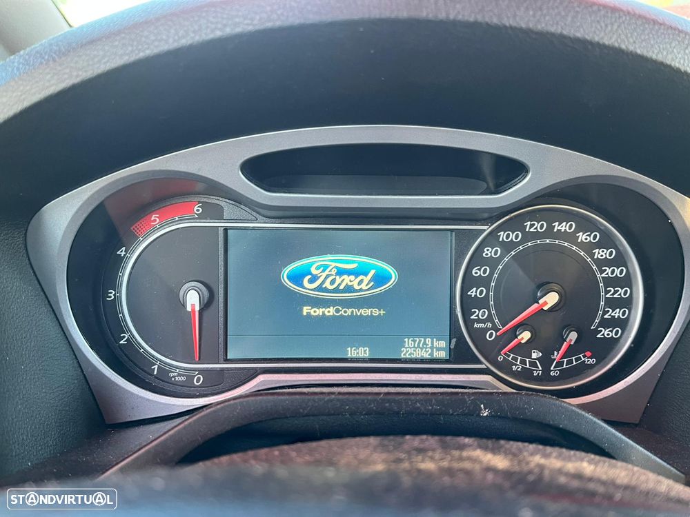 Ford S-Max 2.2 TDCi Titanium 7L - 5