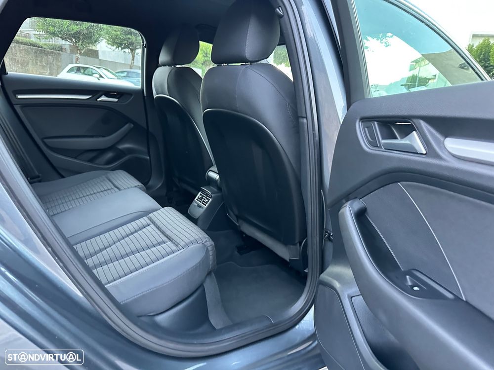 Audi A3 Sportback 1.6 TDI S-line - 41
