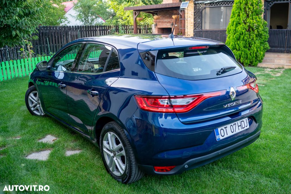 Renault Megane BLUE dCi 115 EDC BUSINESS EDITION - 12