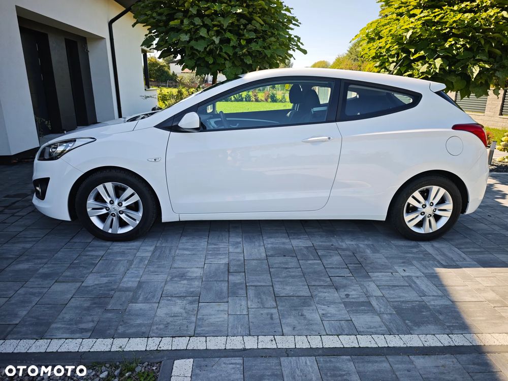 Hyundai i30 1.4 Classic + - 3