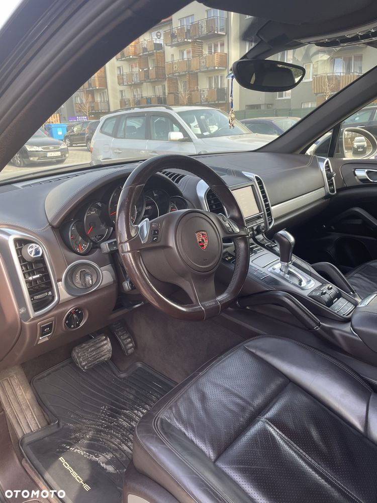 Porsche Cayenne - 5