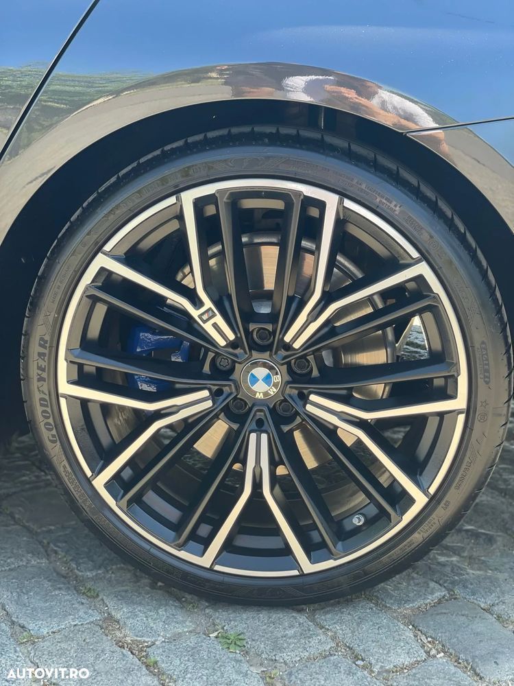 BMW Seria 5 530d xDrive AT MHEV - 29