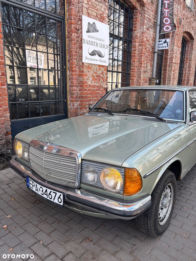 Mercedes-Benz W123 - 2