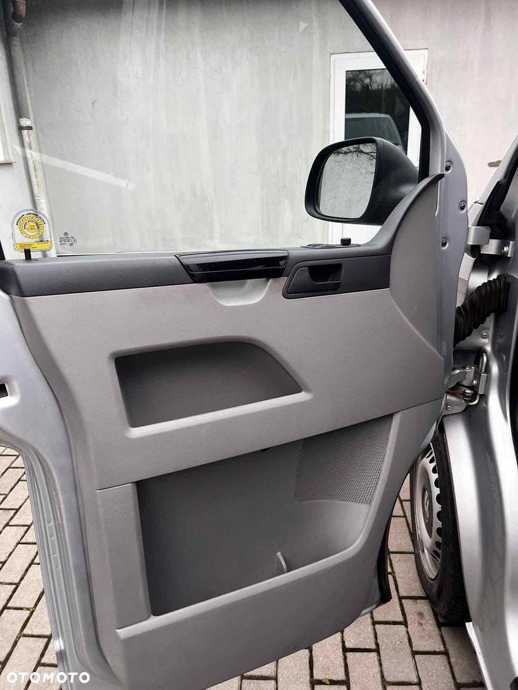 Volkswagen Transporter - 11