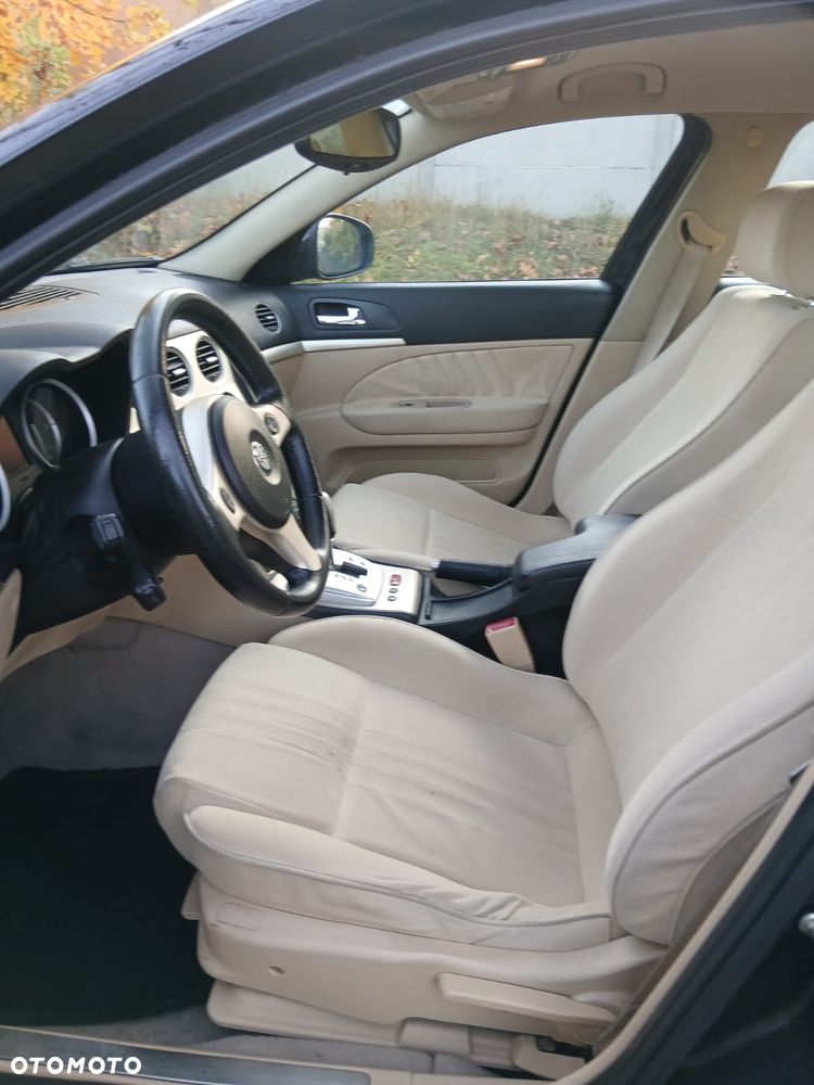 Alfa Romeo 159 2007 photo 5