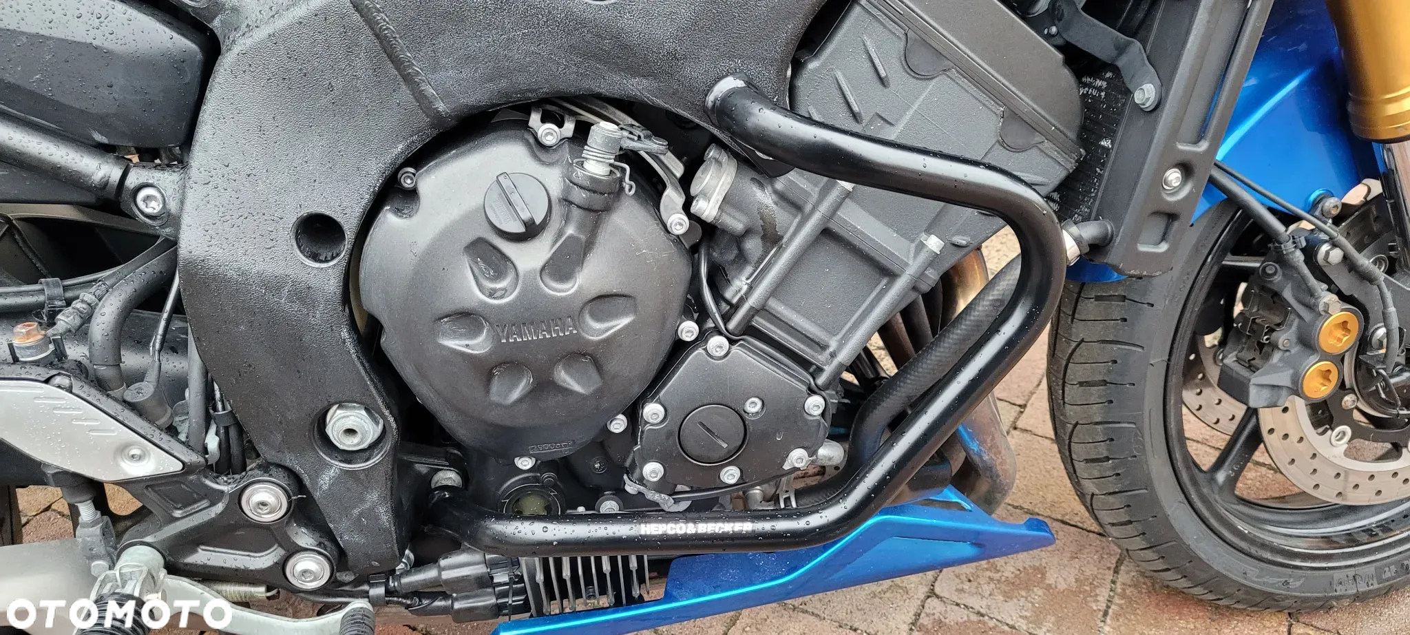 Yamaha FZ8 - 7