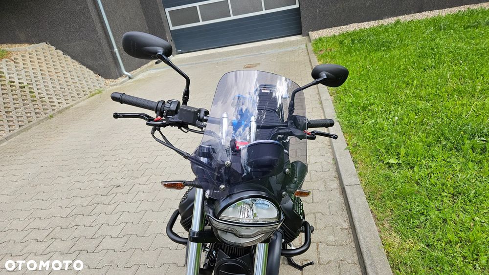 Moto Guzzi V9 - 10