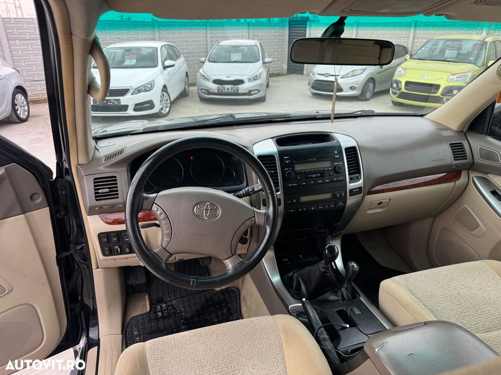 Toyota Land Cruiser - 16