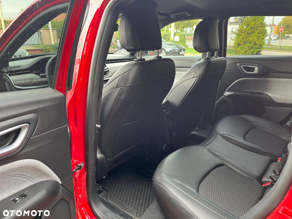 Jeep Compass - 22
