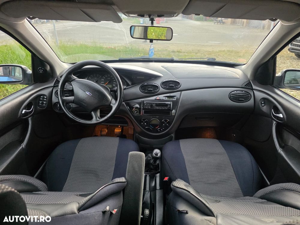 Ford Focus Wagon 1.6i 16V Ghia - 18