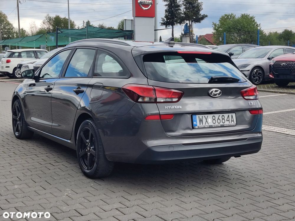 Hyundai i30 1.4 Classic + - 7