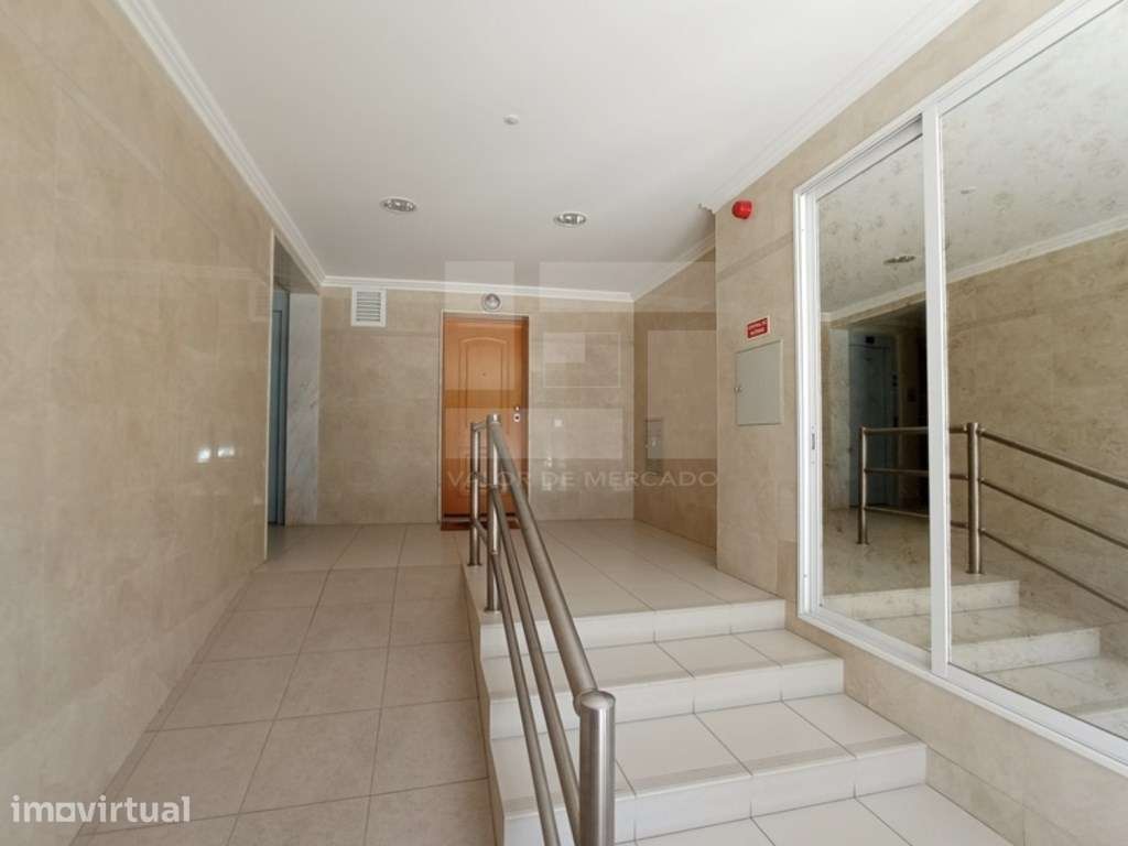 Apartamento T2 em São Clemente, Loulé: 113m², elevador, perto de tudo. - Grande imagem: 2/38