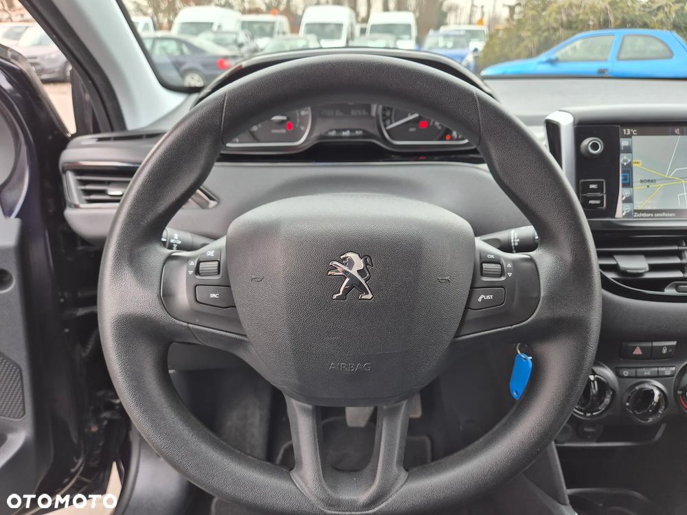 Peugeot 208 - 35