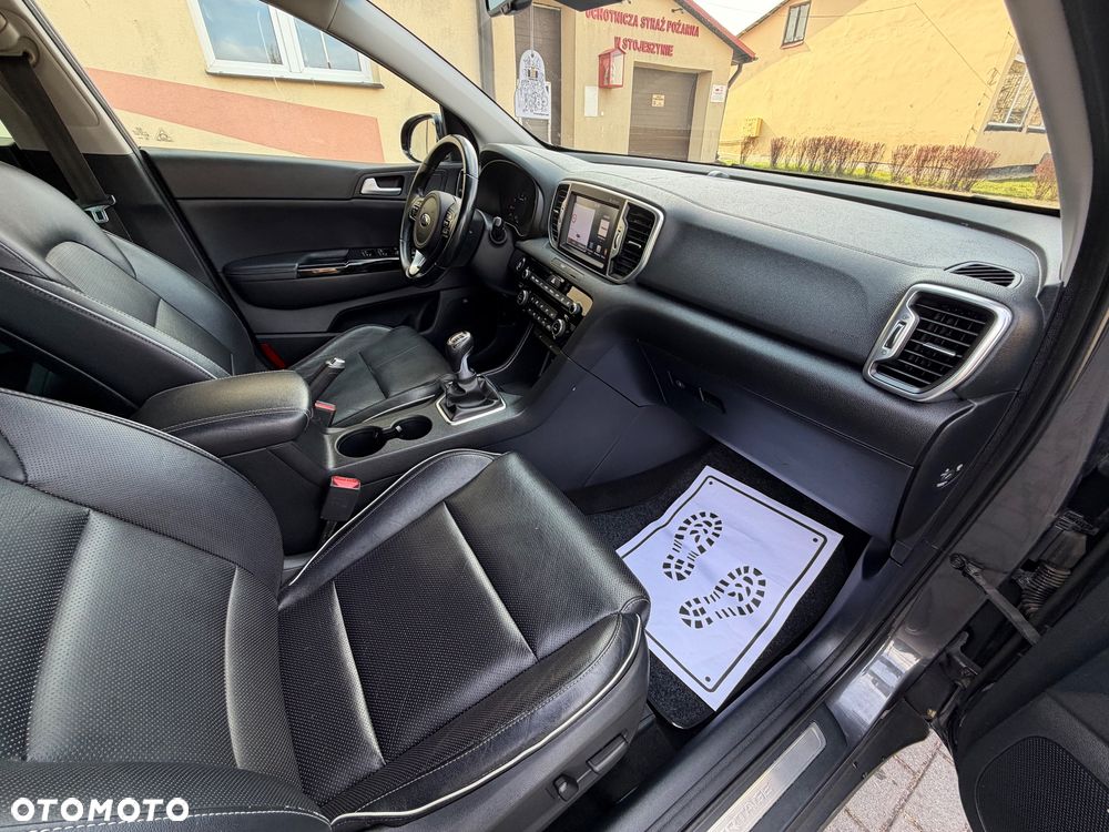 Kia Sportage 1.6 GDI Black Edition 2WD - 9