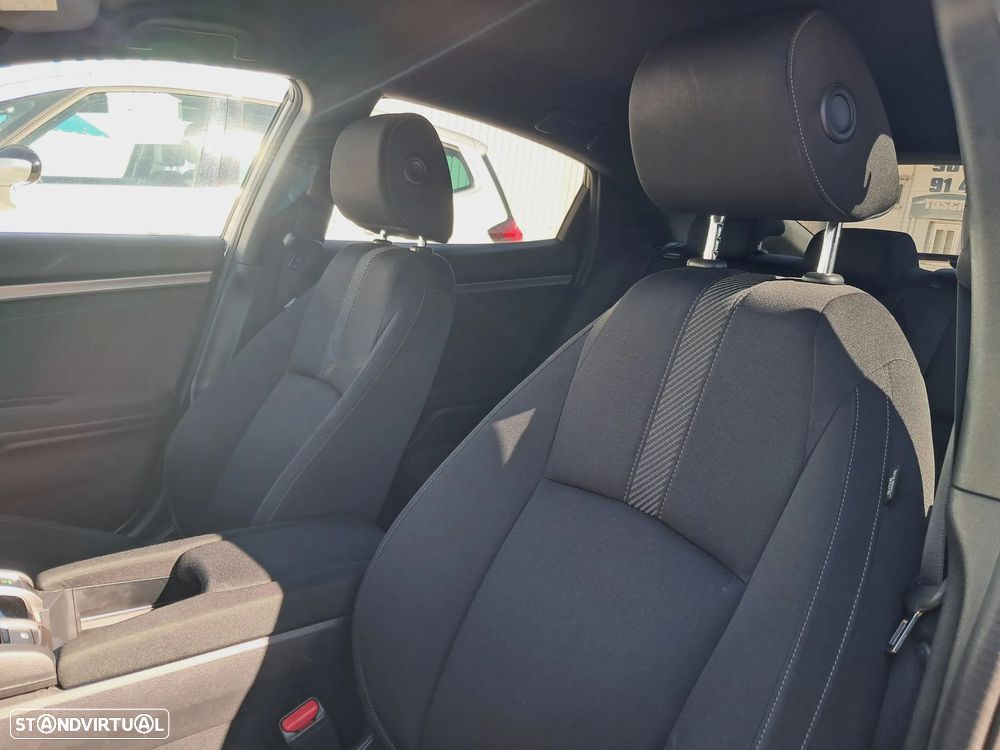 Honda Civic 1.0 i-VTEC Elegance Navi - 12