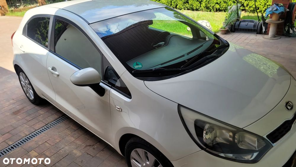 Kia Rio 1.4 Dream Team Edition - 39