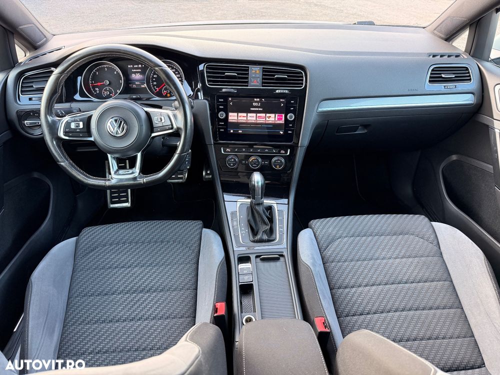 Volkswagen Golf - 7