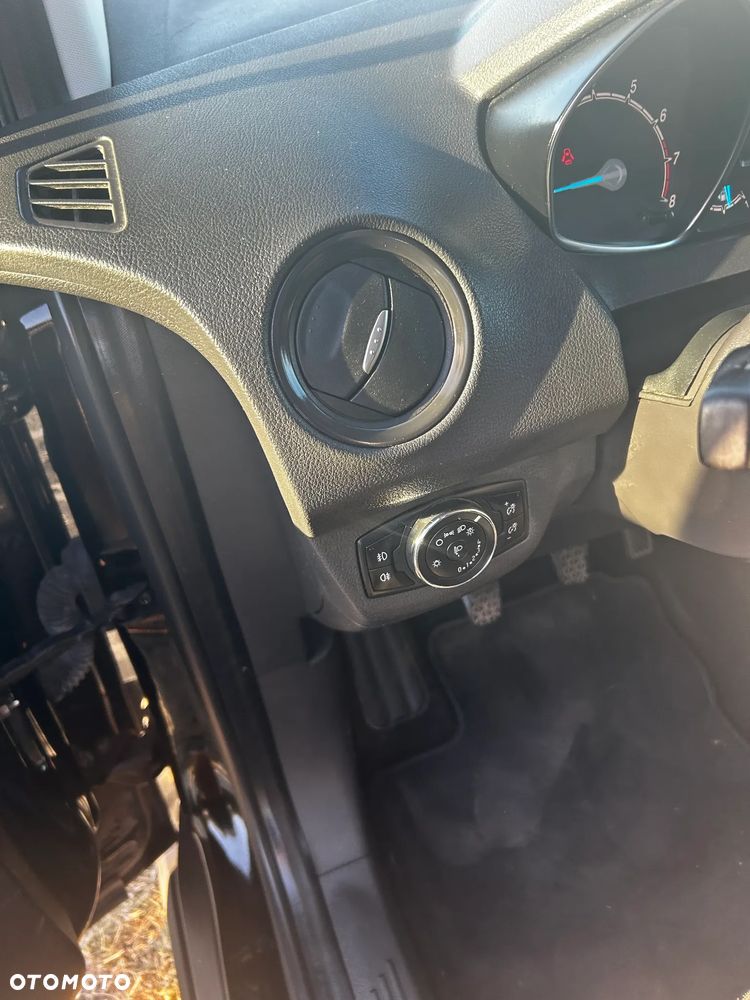 Ford Tourneo Courier 1.0 EcoBoost S&S Ambiente - 25