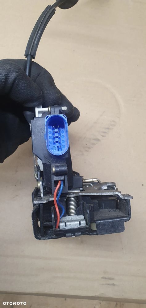 Zamek lewy przód przedni VW Skoda Seat 9 PIN - 2
