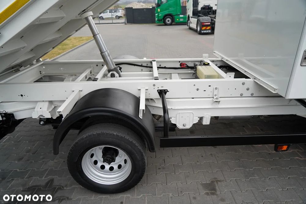 Volkswagen CRAFTER II / 2.0 TDI -177 KM / WYWROTKA / BLIŹNIAK / MANUAL / SPROWADZONY - 8