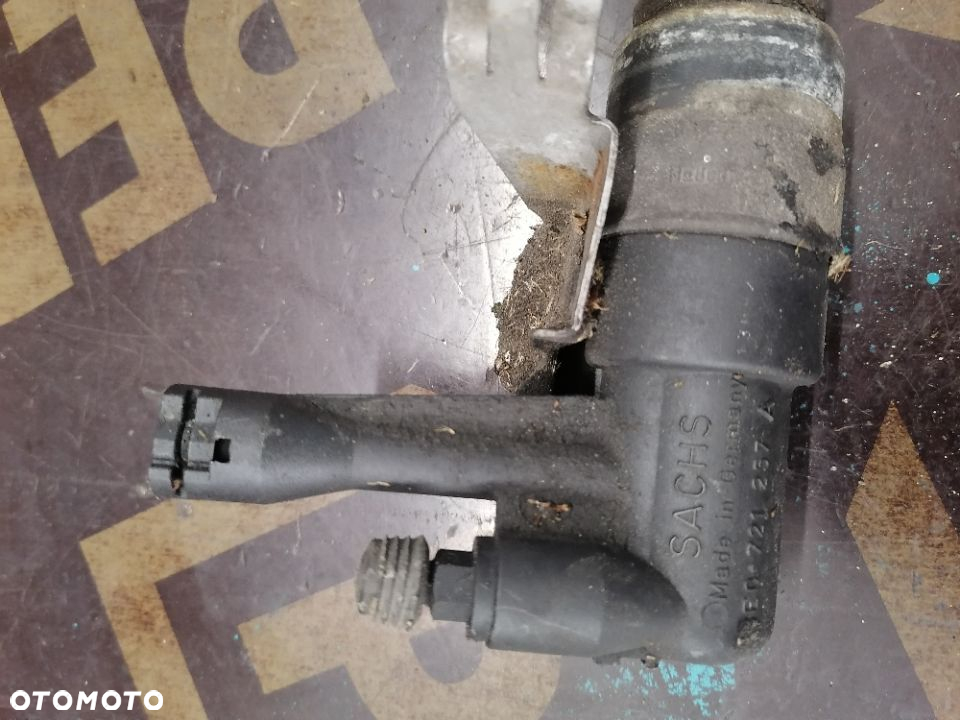 Wysprzęglik Pompka Sprzęgła Audi VW Skoda 8E0721257A - 2