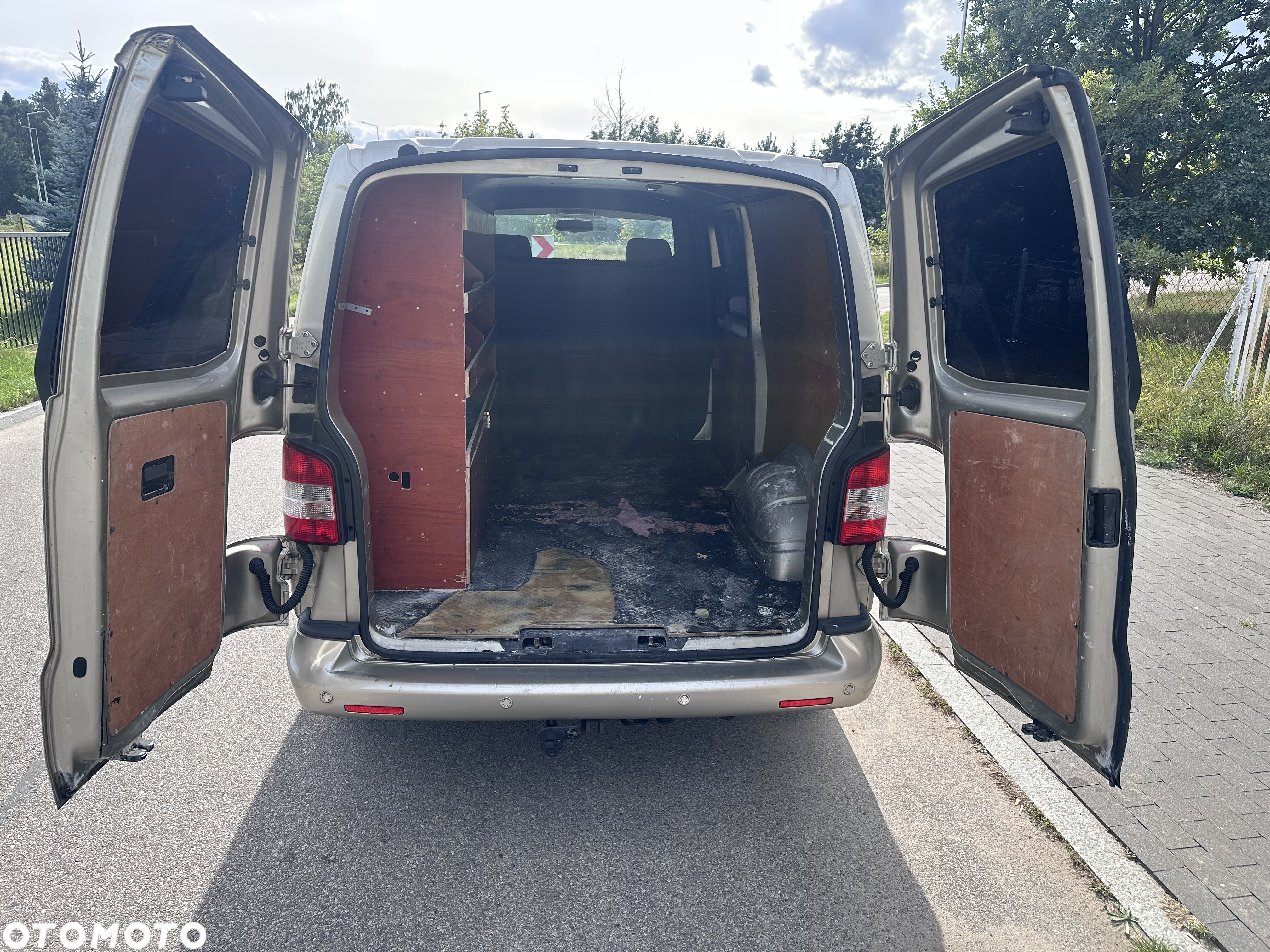 Volkswagen Transporter 5 - 8