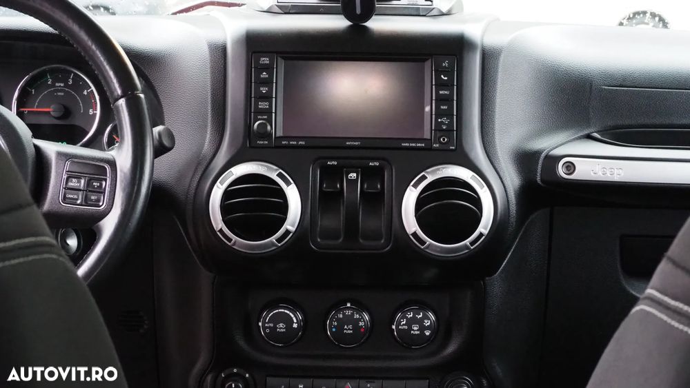 Jeep Wrangler 2.8 CRD AT Rubicon - 21