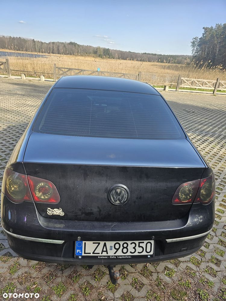Volkswagen Passat 2.0 TDI Comfortline - 4