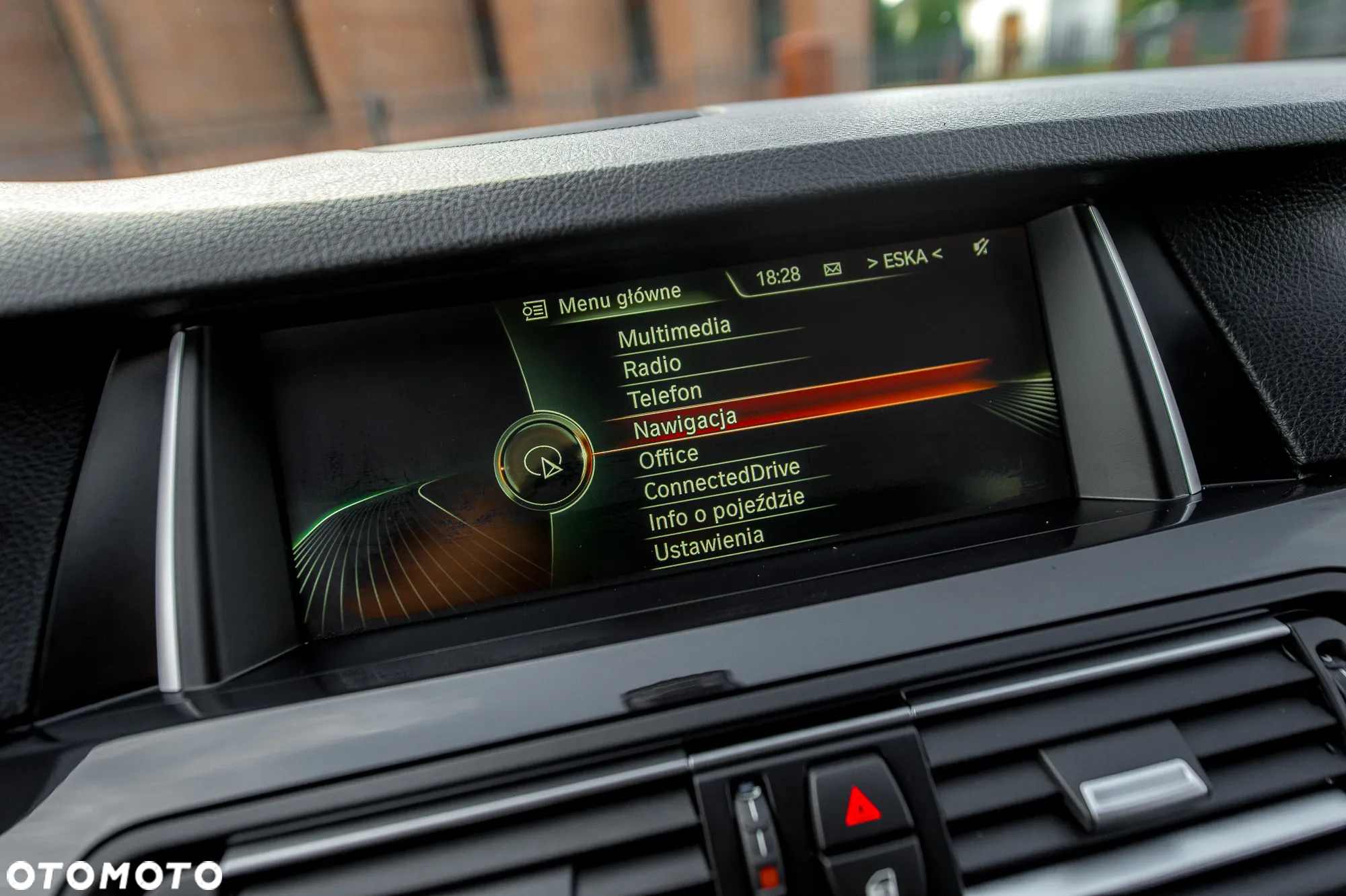 BMW Seria 5 520d xDrive - 23