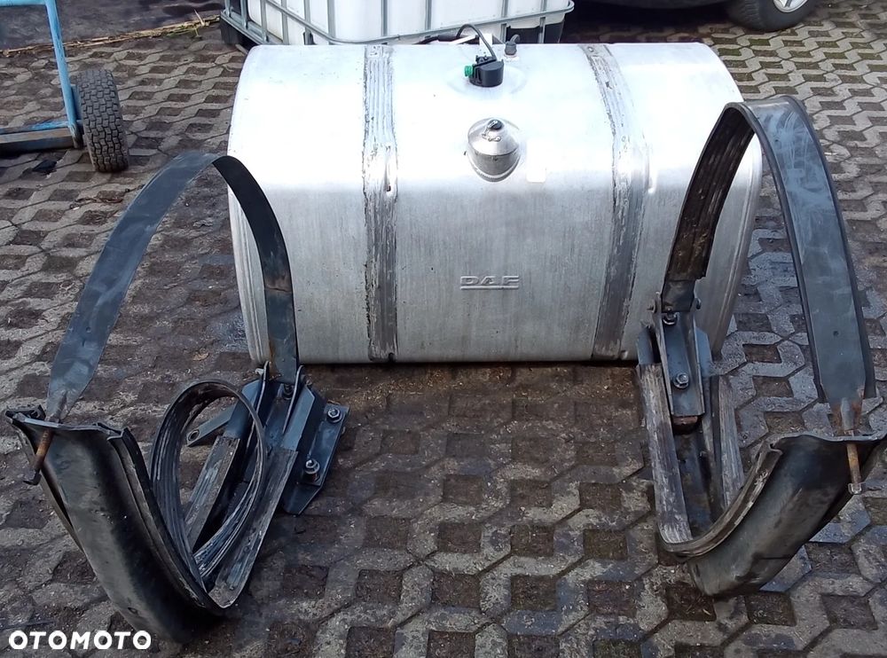 Zbiornik paliwa DAF XF lift 2021r. 430L. Lampy - 1