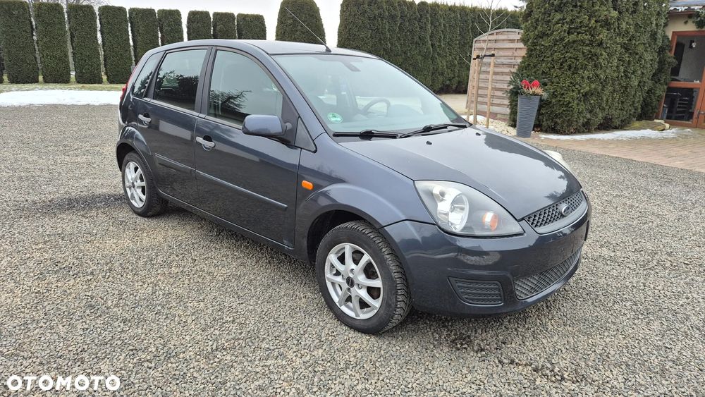 Ford Fiesta 1.3 Ambiente - 10