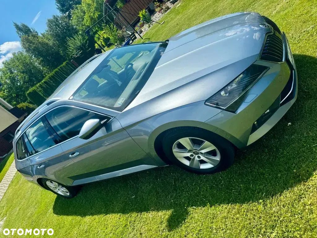 Skoda Superb 2.0 TDI Ambition - 1