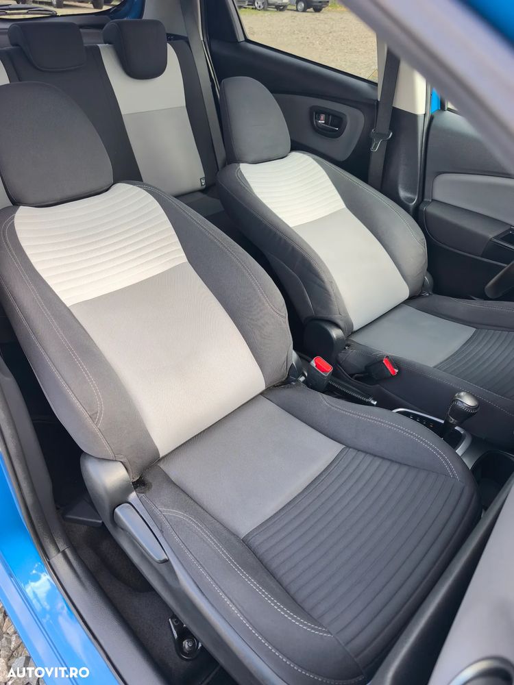 TOYOTA Yaris 2016 — imagine 16
