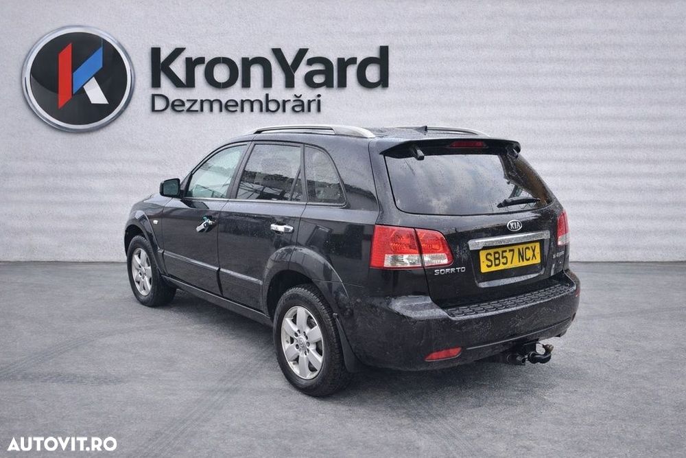 Dezmembrari dezmembrez  Kia Sorento 2.5 D, 2.5 Diesel D4CB - 4