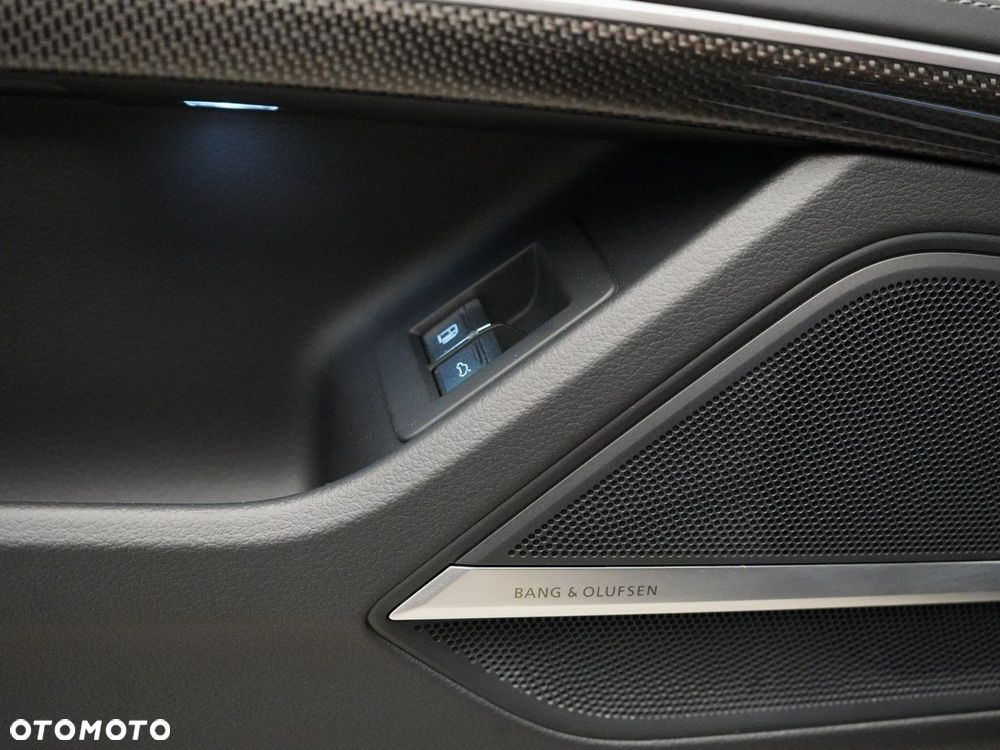 Audi A8 - 23