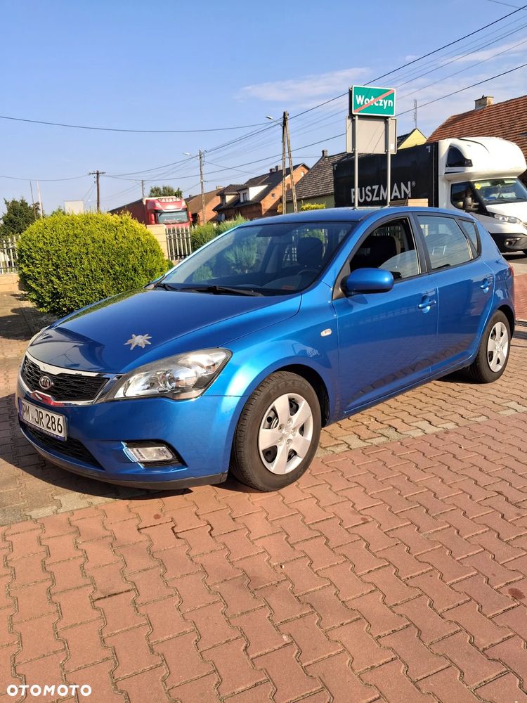 Kia Ceed - 7