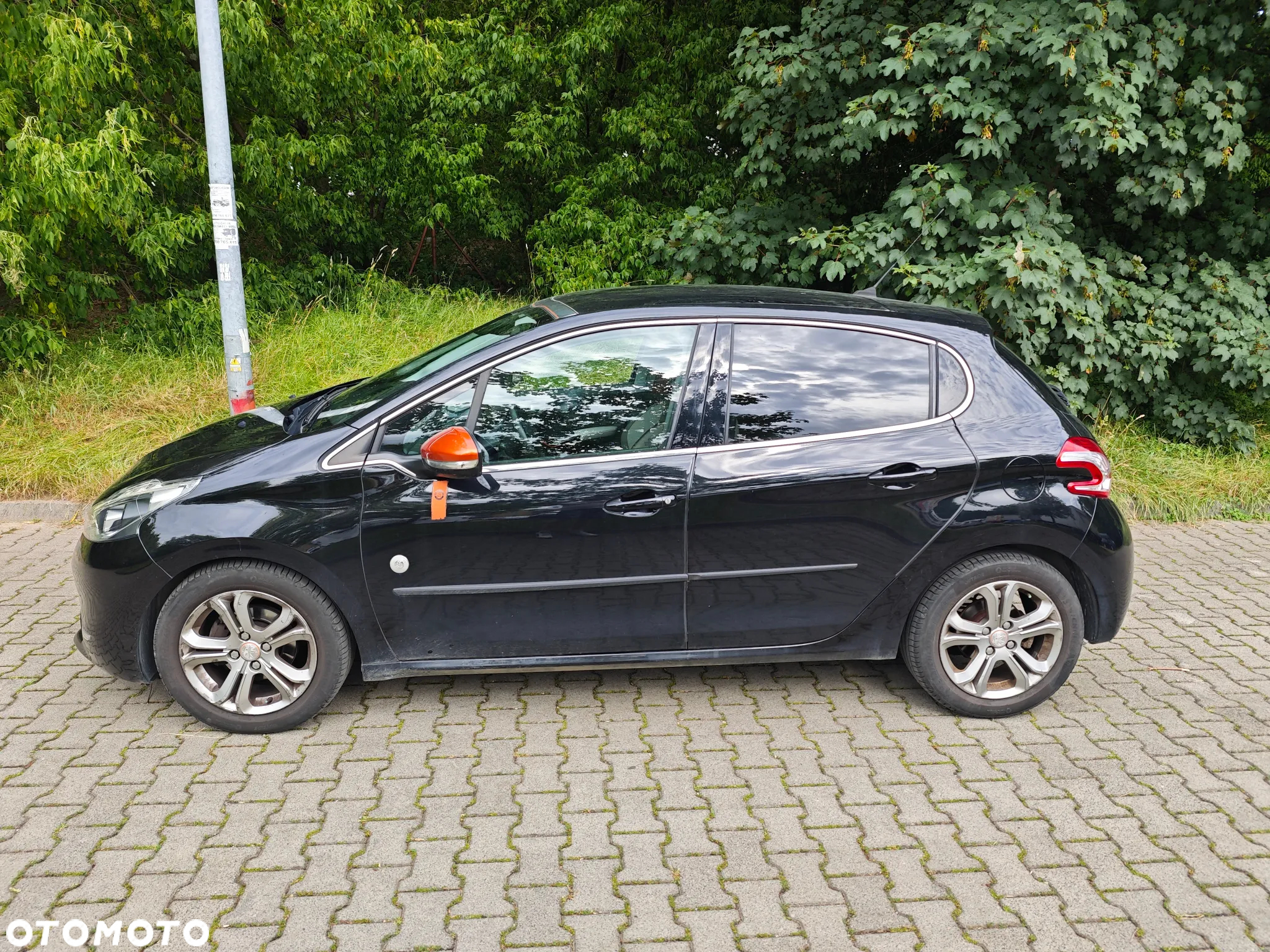 Peugeot 208 - 3