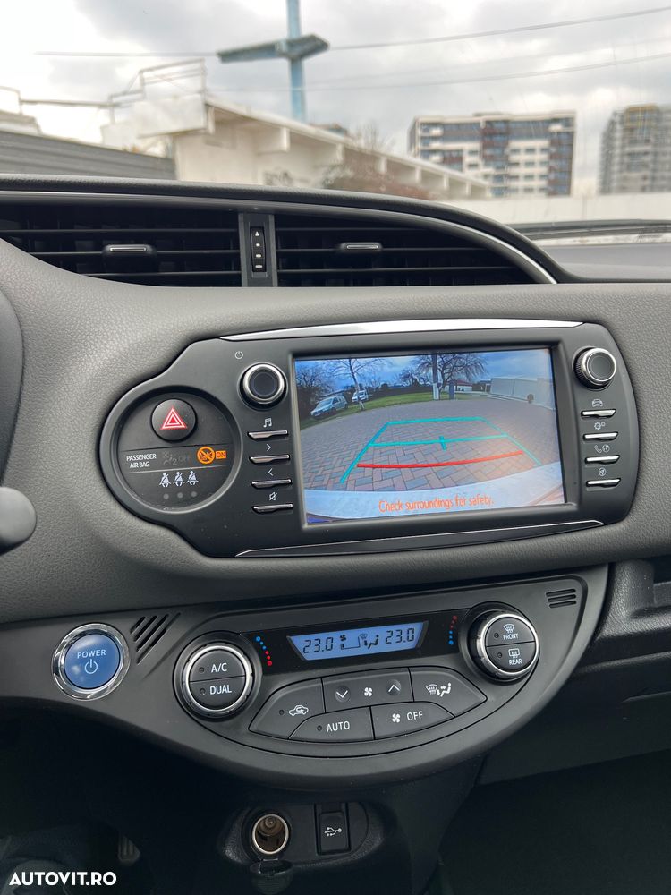 Toyota Yaris - 11