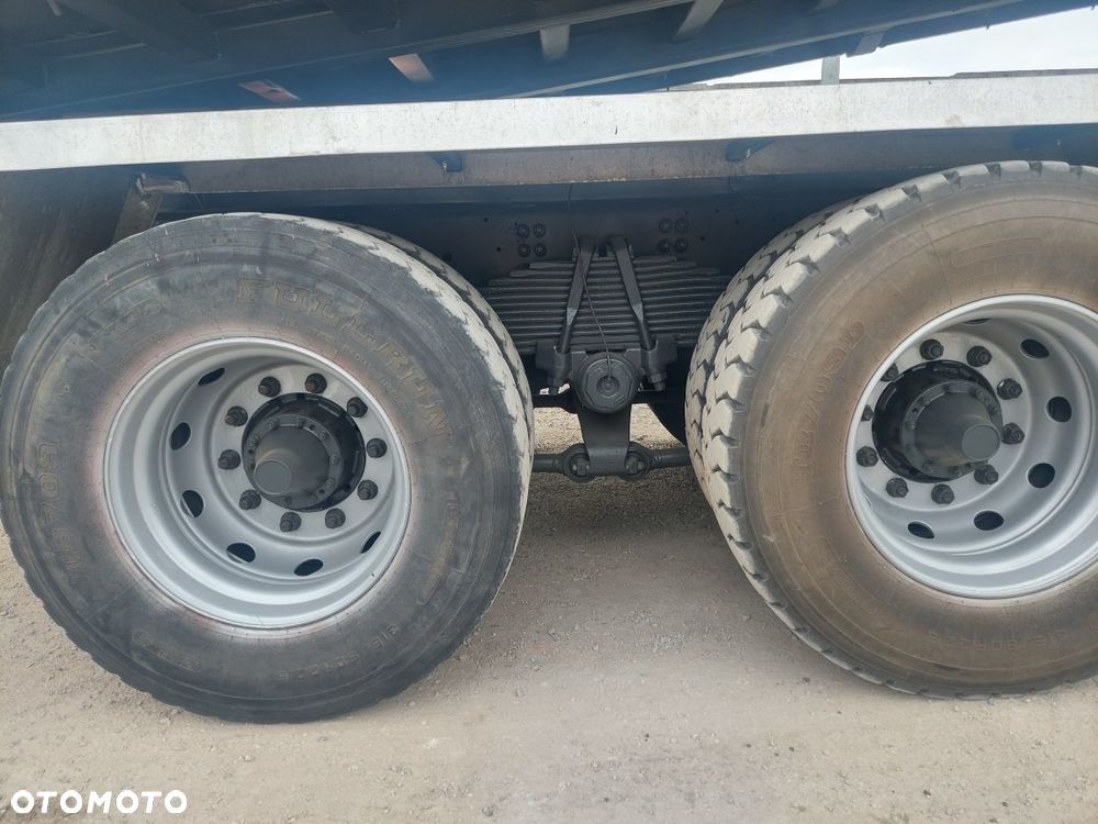 Scania 94C 260 HDS Palfinger + chwytak palet - 13