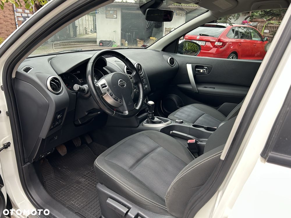 Nissan Qashqai 2012 photo 5